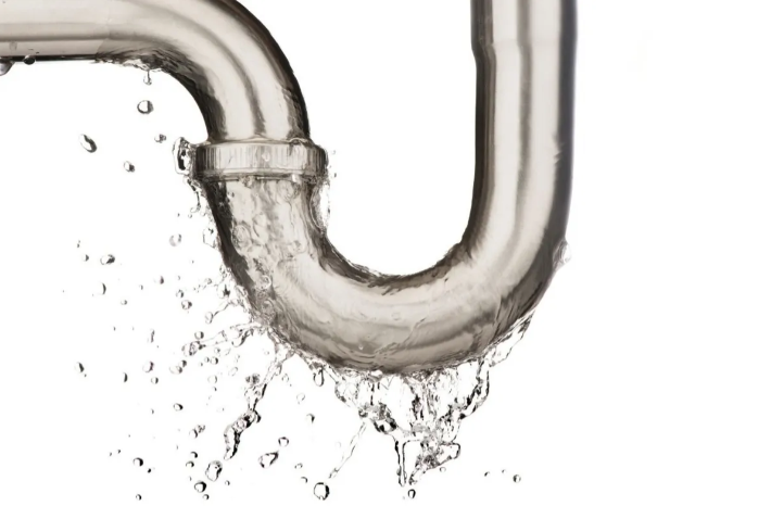 Five Common Mistakes to Avoid When Handling Water Damage in Your Facility