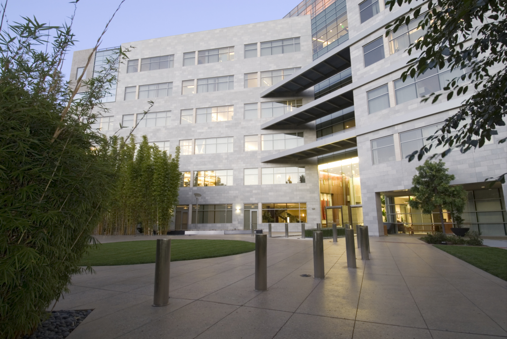 Transferring Industry Approaches to Resource Management in Hospitals